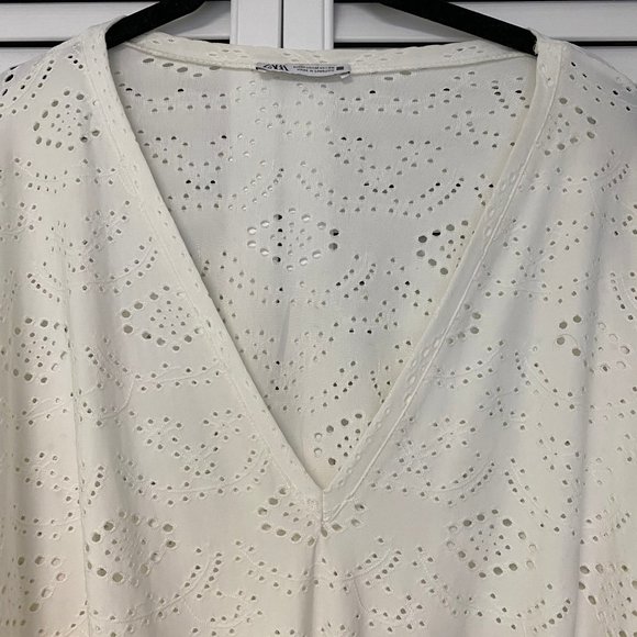 Zara White Eyelet Blouse - NWOT - Picture 3 of 4